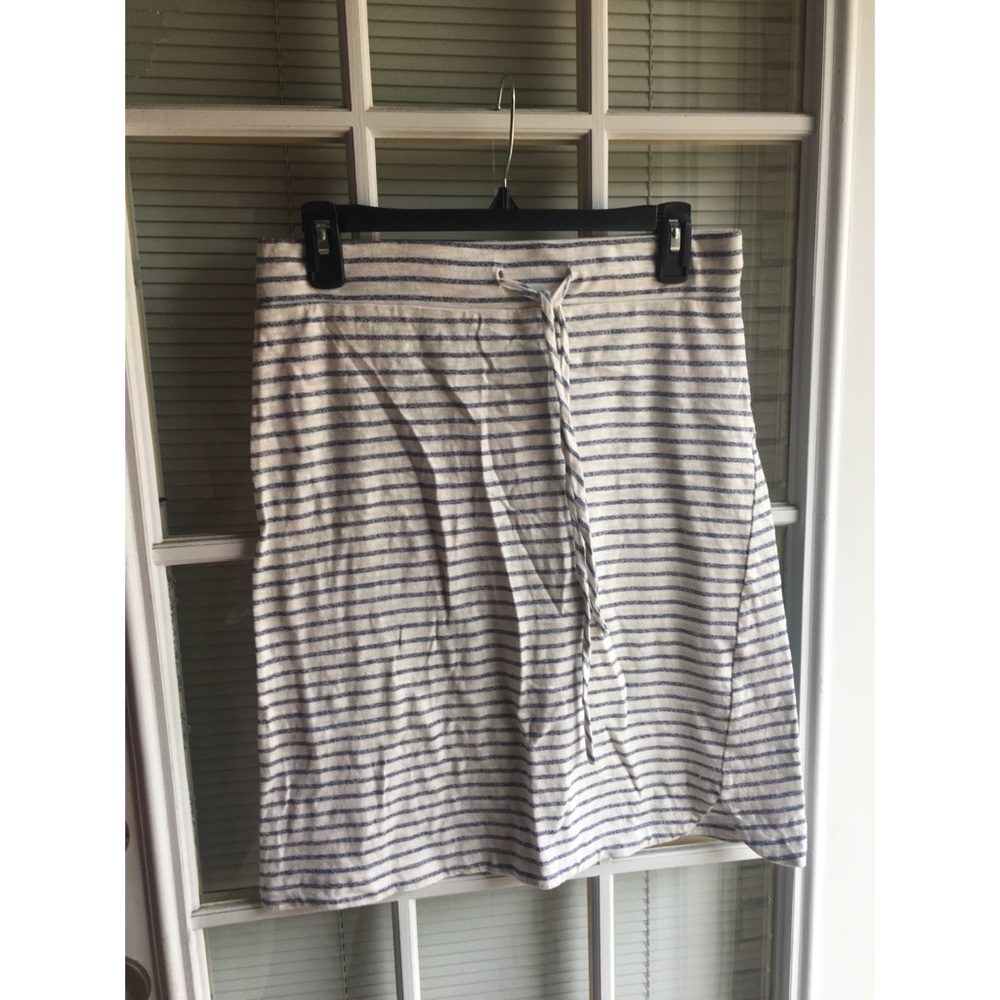 Ovi Striped Skirt with tie